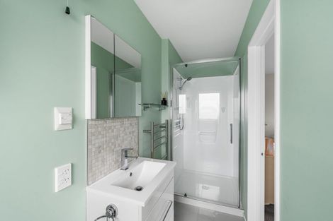 Photo of property in 33 Glenburn Place, Avonhead, Christchurch, 8042