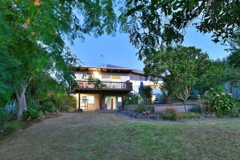 Photo of property in 5 Mayfair Crescent, Mairangi Bay, Auckland, 0630