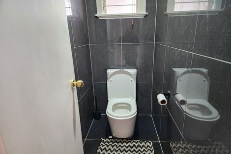 Photo of property in 77 Royal Road, Massey, Auckland, 0614