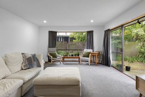 Photo of property in 2/37 Jennifer Street, Bryndwr, Christchurch, 8053