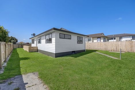 Photo of property in 3/10 Ebenezer Way, Clendon Park, Auckland, 2103