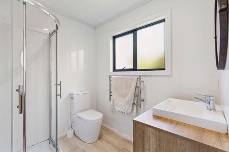 Photo of property in 14 Arthur Road, Paraite, New Plymouth, 4373