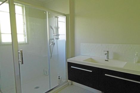 Photo of property in 35 Scott Avenue, Mangere Bridge, Auckland, 2022