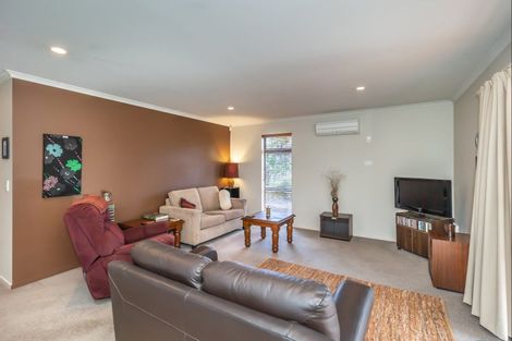 Photo of property in 68 Mako Mako Road, Levin, 5510