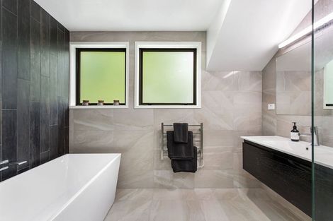 Photo of property in 2 Rembrandt Place, Burnside, Christchurch, 8053