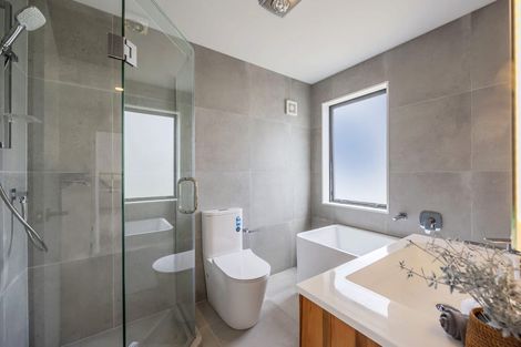 Photo of property in 744c East Coast Road, Pinehill, Auckland, 0630