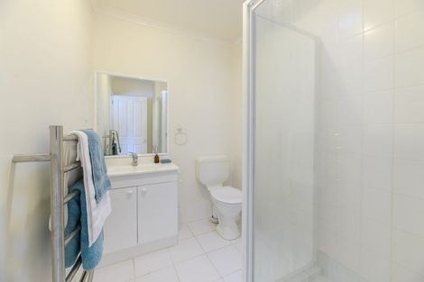 Photo of property in 112 Buscomb Avenue, Henderson, Auckland, 0610