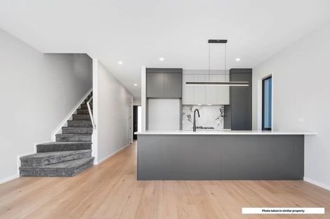 Photo of property in 27 Puhikawa Street, Massey, 0614