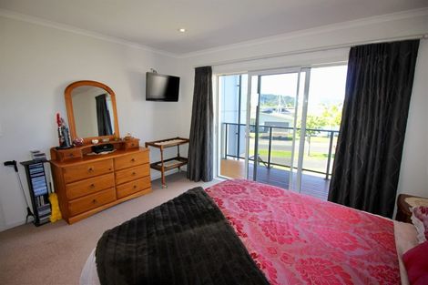 Photo of property in 16 Aquila Drive, Whitianga, 3510