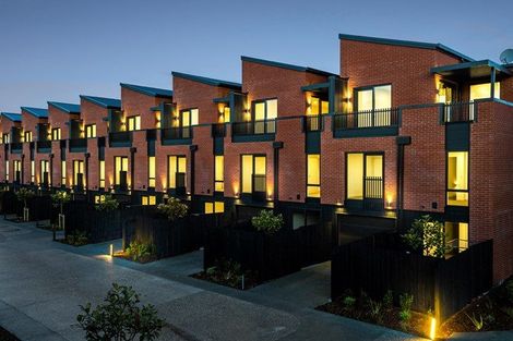 Photo of property in 7/2 Marlborough Crescent, Hobsonville, Auckland, 0616