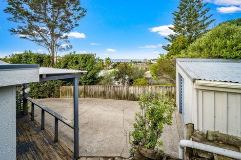 Photo of property in 53 Elliston Crescent, Stanmore Bay, Whangaparaoa, 0932
