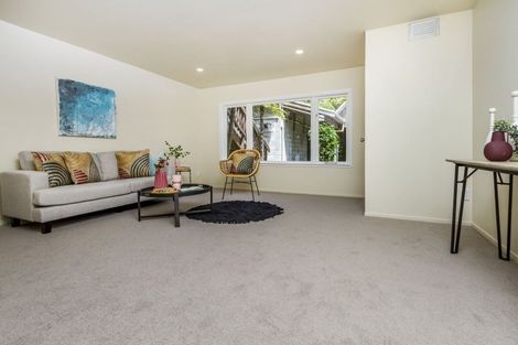 Photo of property in 124 Roseberry Avenue, Birkenhead, Auckland, 0626