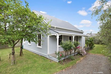 Photo of property in 102 Jellicoe Street, Martinborough, 5711