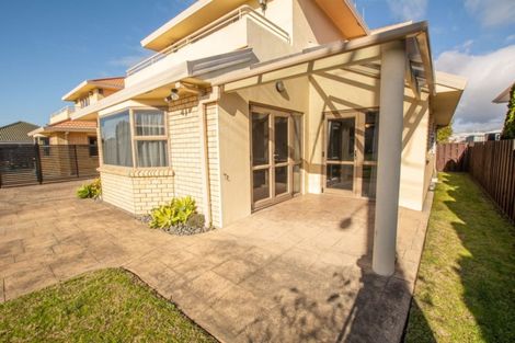 Photo of property in 60a Pitau Road, Mount Maunganui, 3116