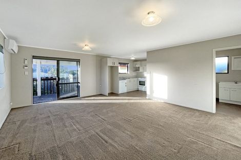 Photo of property in 8 Kopu Place, Clendon Park, Auckland, 2103