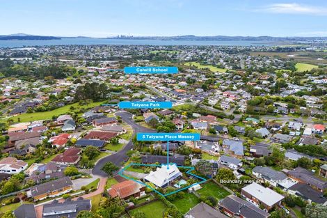 Photo of property in 5 Tatyana Place, Massey, Auckland, 0614