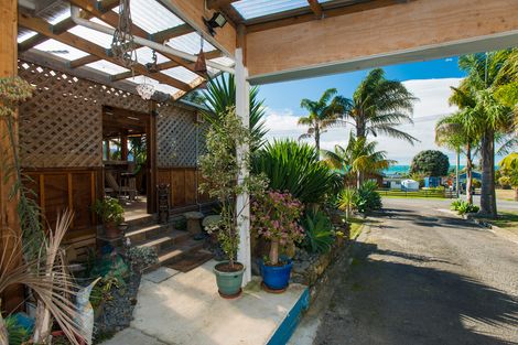 Photo of property in 52 Arthur Street, Tokomaru Bay, 4079