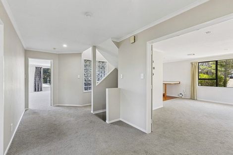 Photo of property in 37 Saunders Close, Whitby, Porirua, 5024