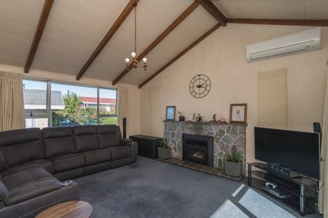Photo of property in 16 Godley Place, Oceanview, Timaru, 7910