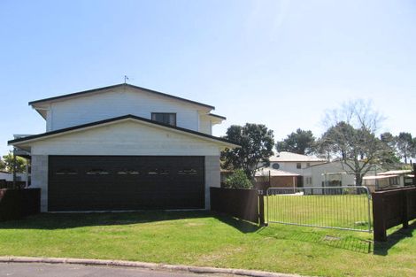 Photo of property in 32 Hardy Place, Cooks Beach, Whitianga, 3591