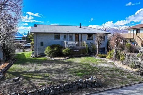 Photo of property in 5 Murray Place, Lake Tekapo, 7999