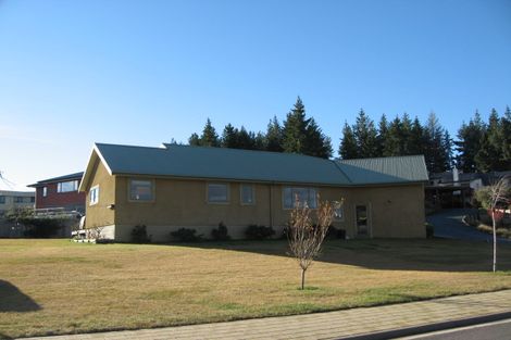 Photo of property in 3 Trevathan Lane, Wanaka, 9305