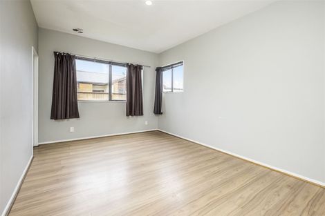 Photo of property in 2/167 Whitney Street, Blockhouse Bay, Auckland, 0600