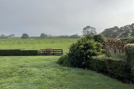 Photo of property in 1343 Devon Road, Brixton, Waitara, 4382