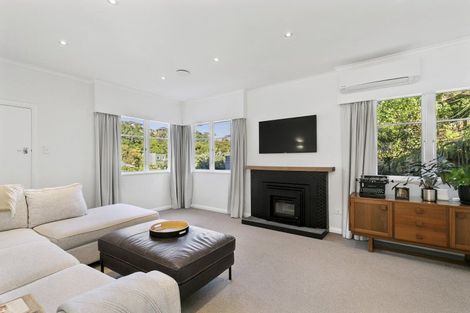 Photo of property in 51 Jackson Street, Island Bay, Wellington, 6023
