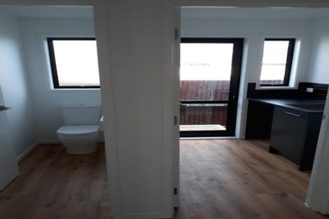 Photo of property in 16a Mickle Street, Te Atatu South, Auckland, 0610