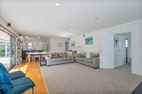 Photo of property in 128 Kowhai Avenue, Matarangi, Whitianga, 3592