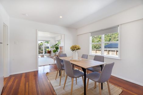 Photo of property in 64 Helston Road, Paparangi, Wellington, 6037