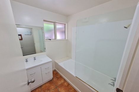 Photo of property in 33a Flay Crescent, Burnside, Christchurch, 8053