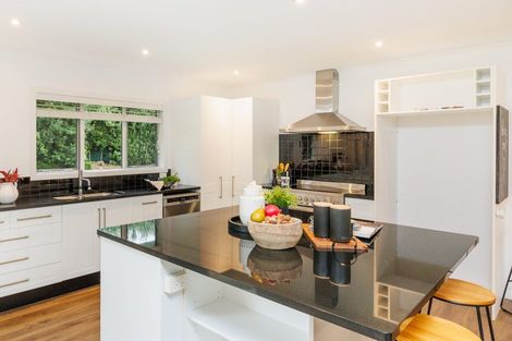 Photo of property in 35 Oram Drive, Turitea, Palmerston North, 4472