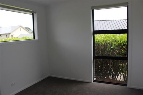 Photo of property in 4/31 Links Drive, Waiwhakaiho, New Plymouth, 4312