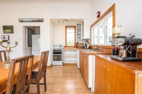 Photo of property in 58 Wiggins Street, Sumner, Christchurch, 8081