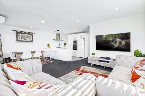 Photo of property in 2 Harore Road, Takanini, 2112