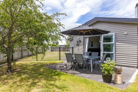 Photo of property in 28 Montgomery Crescent, Kinloch, Taupo, 3377