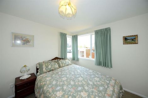 Photo of property in 17 Thurso Place, New Brighton, Christchurch, 8083