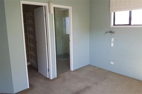Photo of property in 62a Paynters Avenue, Strandon, New Plymouth, 4312
