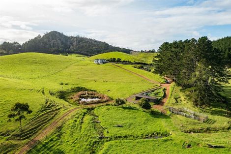 Photo of property in 533 Pataua South Road, Pataua South, Onerahi, 0192