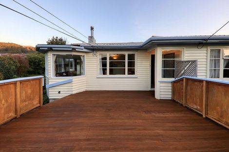 Photo of property in 5 Cunningham Road, Clouston Park, Upper Hutt, 5018