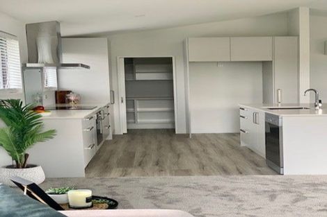 Photo of property in 10 Mccahon Drive, Rangiora, 7400