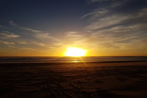 Photo of property in 8 Tua Tua Place, Baylys Beach, Dargaville, 0377