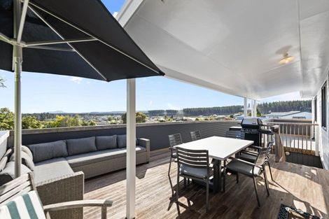 Photo of property in 11 Paurini Place, Motuoapa, 3382