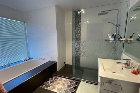 Photo of property in 1/5 Northumberland Avenue, Hauraki, Auckland, 0622