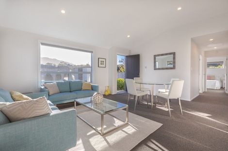 Photo of property in 41b Collins Avenue, Tawa, Wellington, 5028