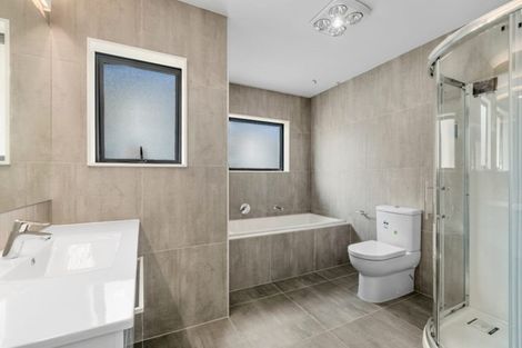 Photo of property in 104 Godfrey Drive, Orewa, 0931