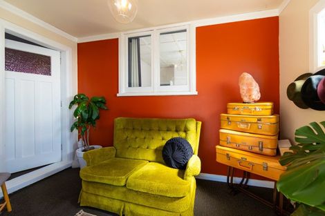 Photo of property in 63 Ferry Road, Clive, 4102