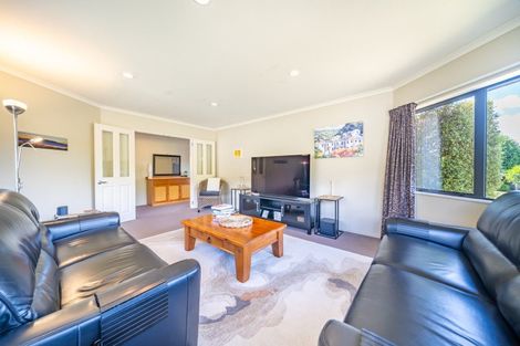 Photo of property in 4 Aragon Grove, Kingsley Heights, Upper Hutt, 5018